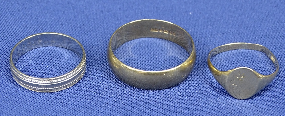NINE CARAT GOLD RINGS (6) including a wedding band, size T, three signet rings in bent condition, - Image 2 of 2