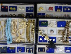 VINTAGE & LATER JEWELLERY - a good quantity to include a carved bone necklace and others