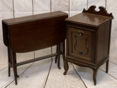 EDWARDIAN MAHOGANY SUTHERLAND TABLE, 72cms H, 75.5cms L, 18.5cms W (closed) and a similar period