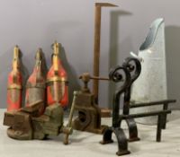 MIXED VINTAGE IRON & OTHER METALWARE to include a 30cms bench vice, pair of fire dogs with