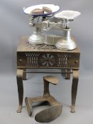 VICTORIAN STEEL FOOTMAN, cast iron kitchen scales and weights, ETC, 30 x 33cms the footman
