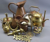 ANTIQUE & LATER COPPER & BRASSWARE HOUSEHOLD GOODS & ORNAMENTS to include a copper measure,
