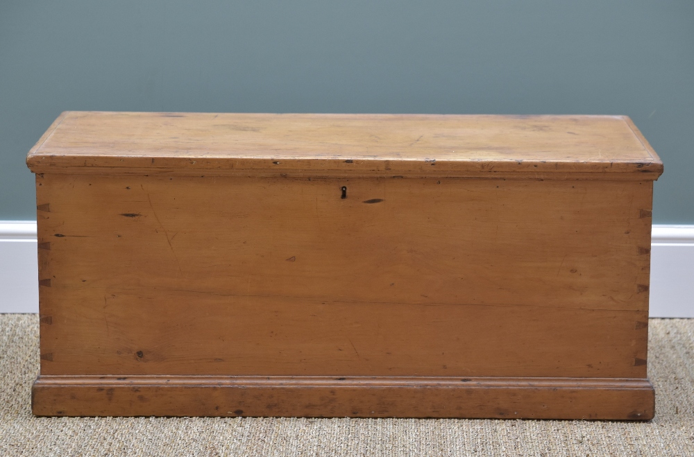 GOLDEN PINE TOOLBOX OR TRUNK, interior with candle box and lined in late Victorian newspaper, 41h - Image 4 of 24