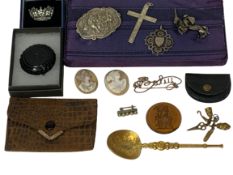 ANTIQUE SILVER JEWELLERY, a Dutch brooch with tavern scene, Knight on horseback, engraved cross,