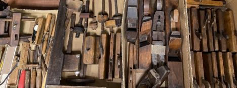 VINTAGE TOOLS - an excellent assortment of block planes, moulding planes, marking gauges, chisels,