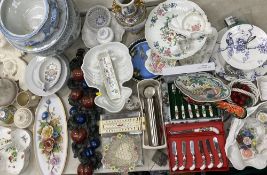 MIXED POTTERY, PORCELAIN & COLLECTABLES GROUP to include two boxed sets of Portmeirion pottery fruit