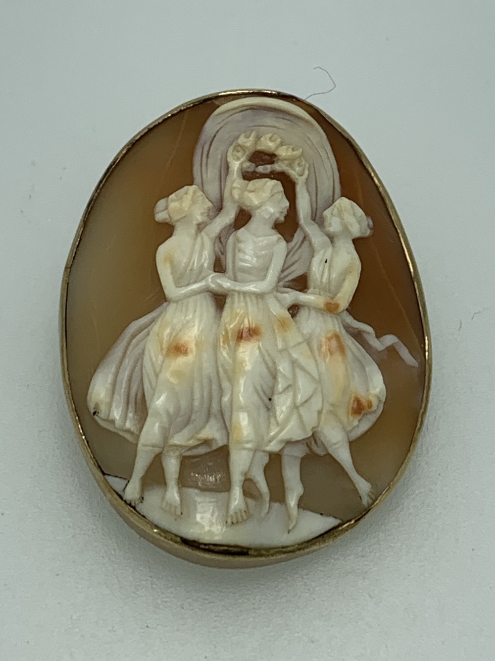9CT GOLD CLOSED BACK SHELL CARVED CAMEO - possibly The Three Graces, 45 x 35mm, date stamp 1982, - Image 2 of 3