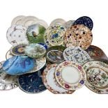 DECORATIVE CABINET & WALL PLATE COLLECTION - 25 plus pieces, makers include Royal Worcester, Minton,