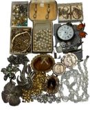 9CT, SILVER & OTHER VICTORIAN & LATER JEWELLERY - to include five pairs of yellow and white 9ct gold