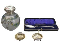 SMALL SILVER - 5 items to include an enamel top and painted globular glass scent bottle,