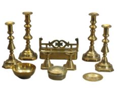 VICTORIAN & LATER CANDLESTICKS & OTHER DECORATIVE BRASSWARE