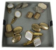 9CT GOLD, SILVER & OTHER GENTLEMAN'S CUFFLINKS, 5 PAIRS - the oval 9ct pair with part engraved