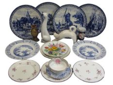 MIXED POTTERY, PORCELAIN & STONEWARE GROUP to include four blue & white Delft chargers titled 'De