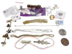 MIXED DRESS JEWELLERY, A PARCEL - rings, chains, pendants, ETC