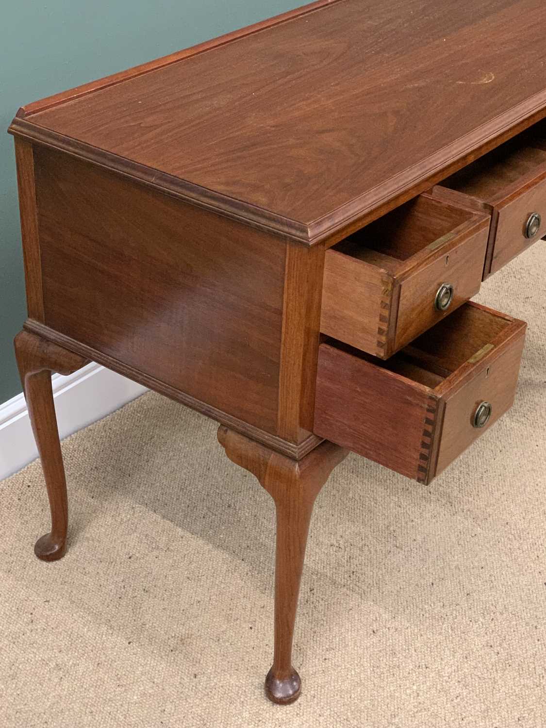 MAHOGANY KNEEHOLE DESK/DRESSING TABLE with central drawer and two small side drawers, on pad feet, - Image 2 of 4