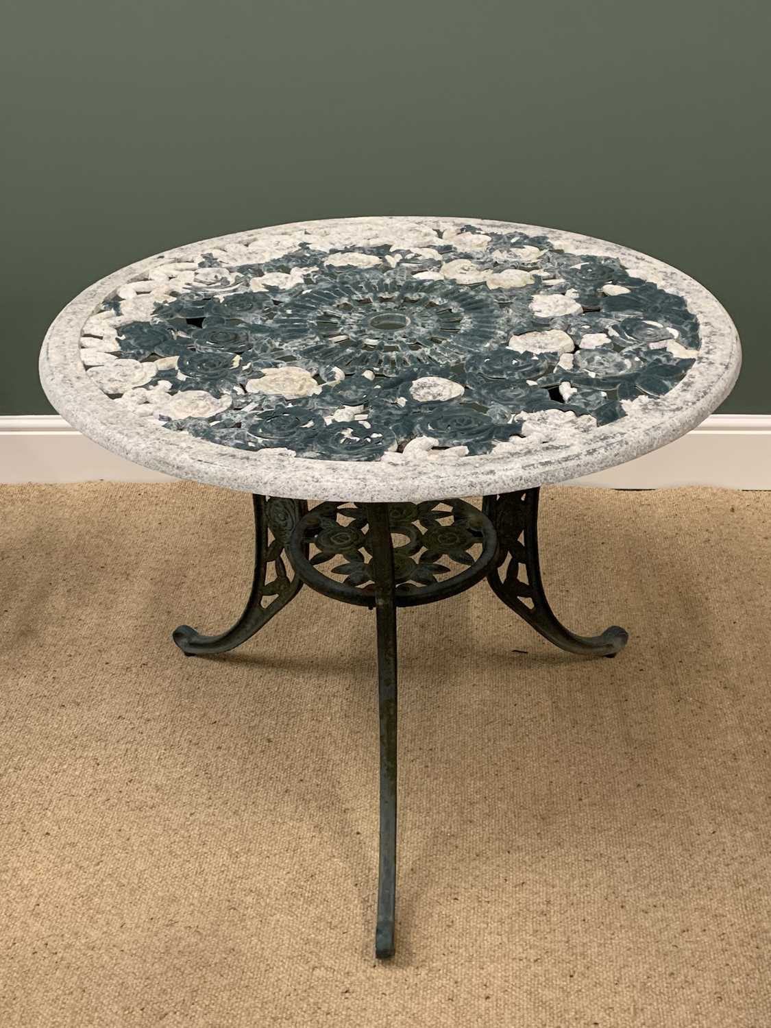GARDEN FURNITURE - cast metal circular topped table, 90cms diameter, four carver chairs and a - Image 2 of 4