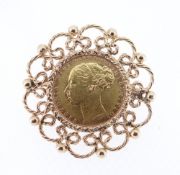 VICTORIAN GOLD SOVEREIGN BROOCH, 1884 (young head), in 9ct gold scroll and ball mount, 14.3gms