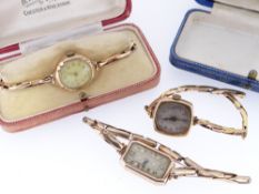 THREE LADIES GOLD WRISTWATCHES comprising 9ct gold example with expanding strap stamped ‘9ct’ in