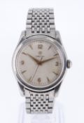 VINTAGE OMEGA STAINLESS STEEL GENTS WRISTWATCH dagger type hands, centre seconds, Arabic numerals at