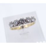 FIVE-STONE DIAMOND RING, set with circular brilliant cut stones to an 18ct yellow gold shank stamped