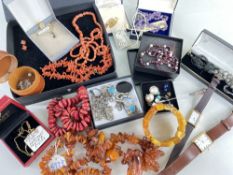 ASSORTED JEWELLERY comprising amber beads, various earrings, 9ct fine gold pearl chain, silver