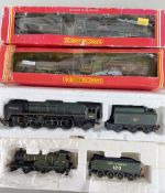 FOUR HORNBY 00 GAUGE STEAM LOCOMOTIVES, comprising R380 'Clevedon Court' 2937 4-6-0 loco and