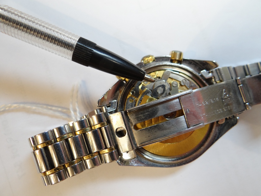 OMEGA STAINLESS STEEL & GOLD AUTOMATIC CHRONOGRAPH BRACELET WATCH, c.1990s - Image 9 of 17