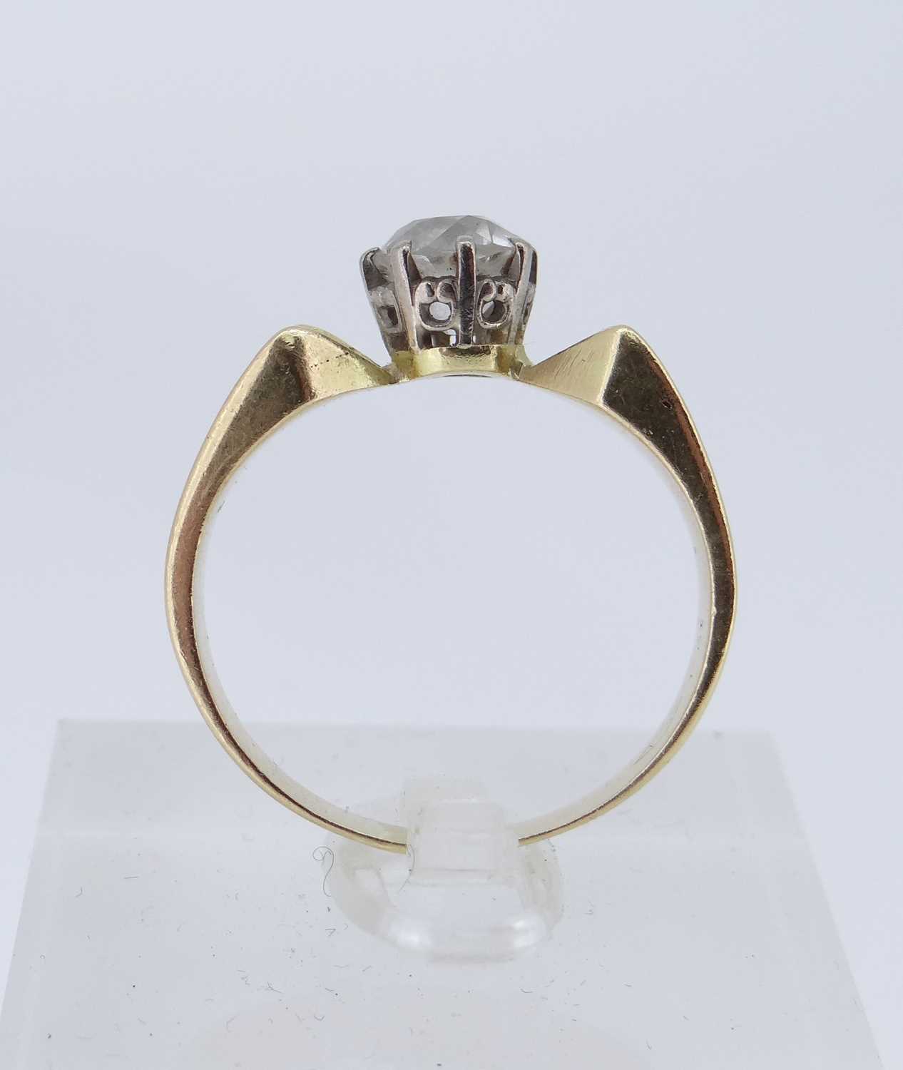 18CT GOLD SOLITAIRE DIAMOND RING - Image 3 of 12