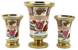 GARNITURE OF THREE SPODE PORCELAIN VASES, c. 1820