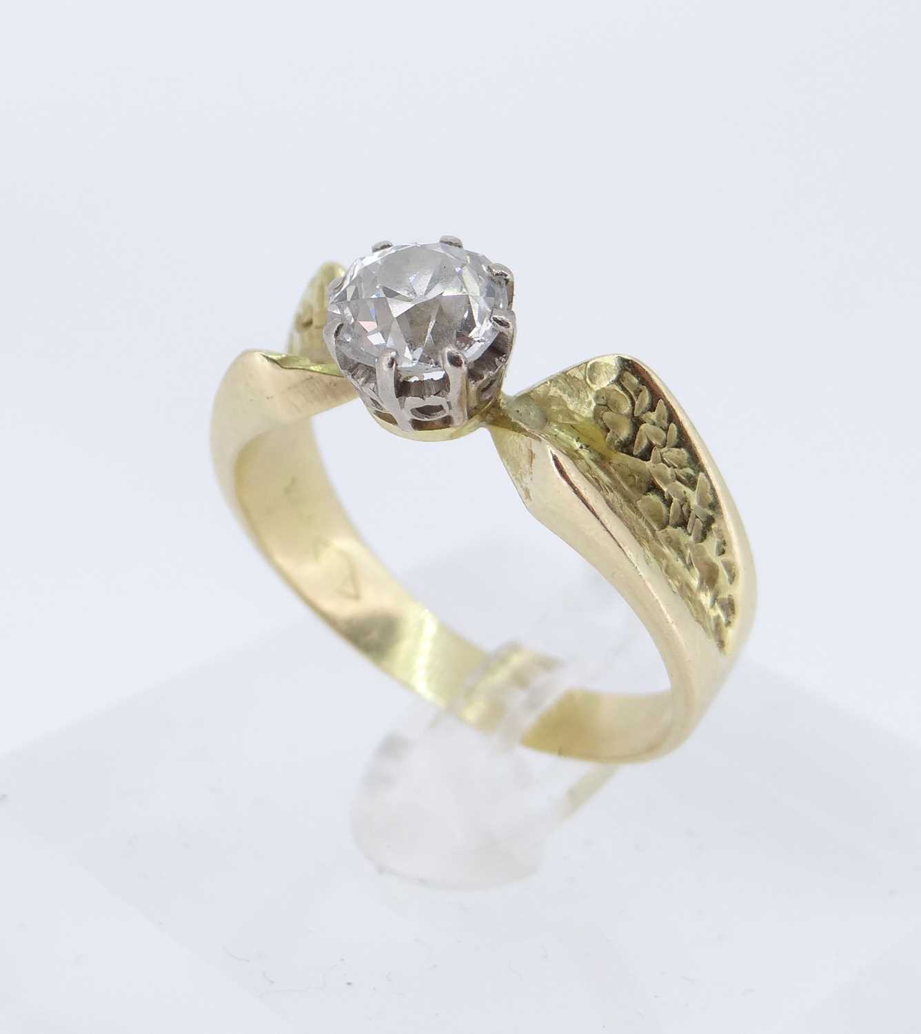 18CT GOLD SOLITAIRE DIAMOND RING - Image 5 of 12