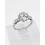 STUNNING PLATINUM DIAMOND SOLITAIRE RING