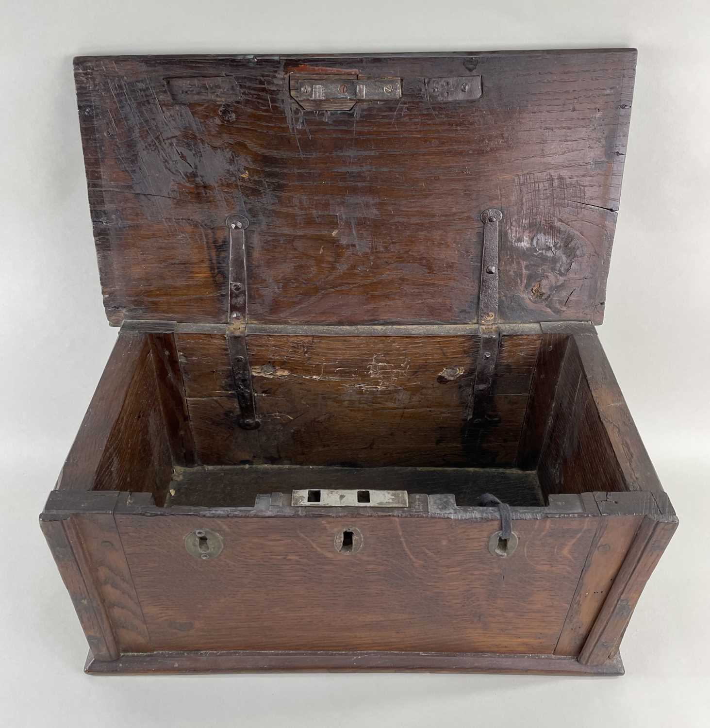 ANTIQUE OAK RECTANGULAR BOX of plain construction with hinged top, 50w x 26d x 23.5h cms Provenance: - Image 2 of 3