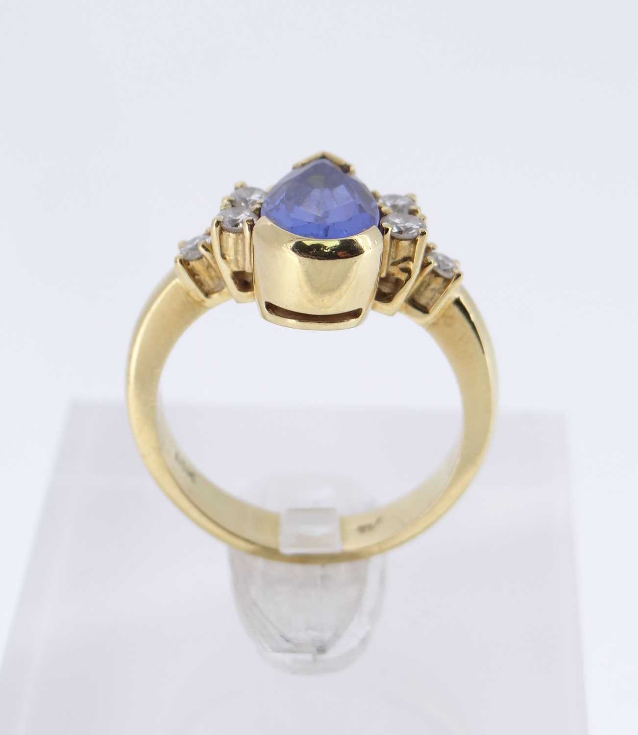 18K GOLD TANZANITE & DIAMOND RING, the central pear shaped tanzanite flanked by three diamonds - Image 2 of 4