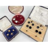 VARIOUS CASED GENT'S DRESS STUDS & CUFFLINKS, comprising set of four 9ct gold collar & shirt