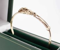 9CT GOLD BANGLE WITH HORSEHEAD CLASP, 16.3grms