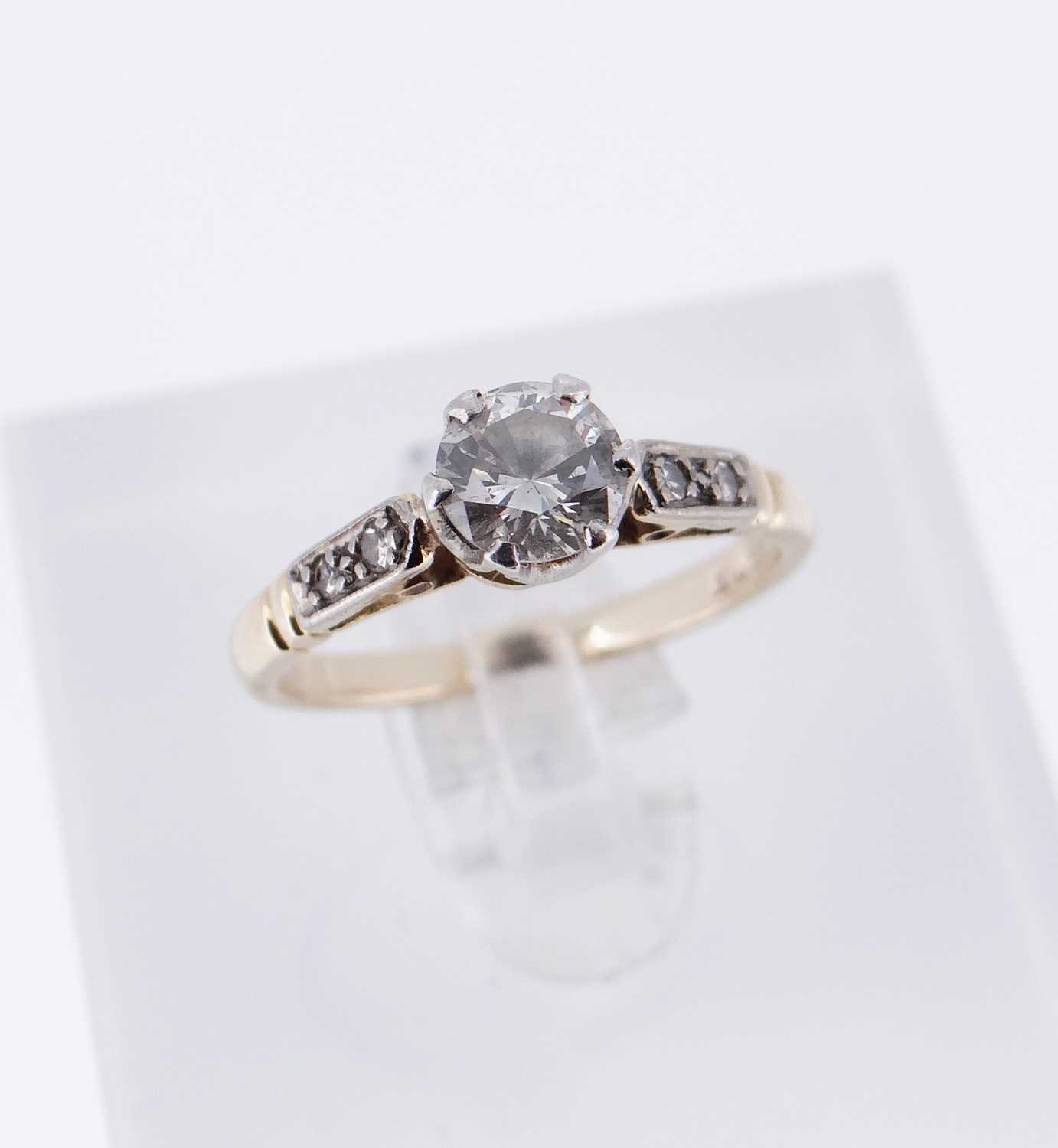 18CT GOLD & PLATINUM DIAMOND RING, the central stone 0.4cts approx., ring size K, 2.4gms Provenance: