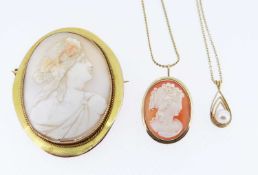 ASSORTED JEWELLERY comprising yellow metal set carved cameo pendant on chain, 9ct gold oval carved