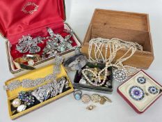 ASSORTED COSTUME & DRESS JEWELLERY comprising marcasite jewellery, bar brooches, beads, silver
