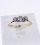 18CT GOLD & PLATINUM THREE STONE DIAMOND RING, 0.3cts total approx., ring size M / N, 2.6gms, in
