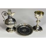 SILVER VICTORIAN CASED TRAVELLING COMMUNION SET - Sheffield 1896, Maker Walker & Hall, 7.6ozt