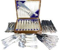 WALKER & HALL, A GOOD BOXED CANTEEN OF 12 KINGS PATTERN STYLE FISH KNIVES & FORKS with a pair of