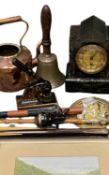 A GOOD LARGE HEAVY BRASS HAND BELL, a copper and brass kettle (no lid), a metal desk stamp and a car