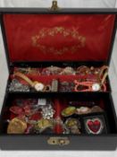 VINTAGE JEWELLERY BOX & CONTENTS - Victorian and later to include unmarked yellow metal brooches,