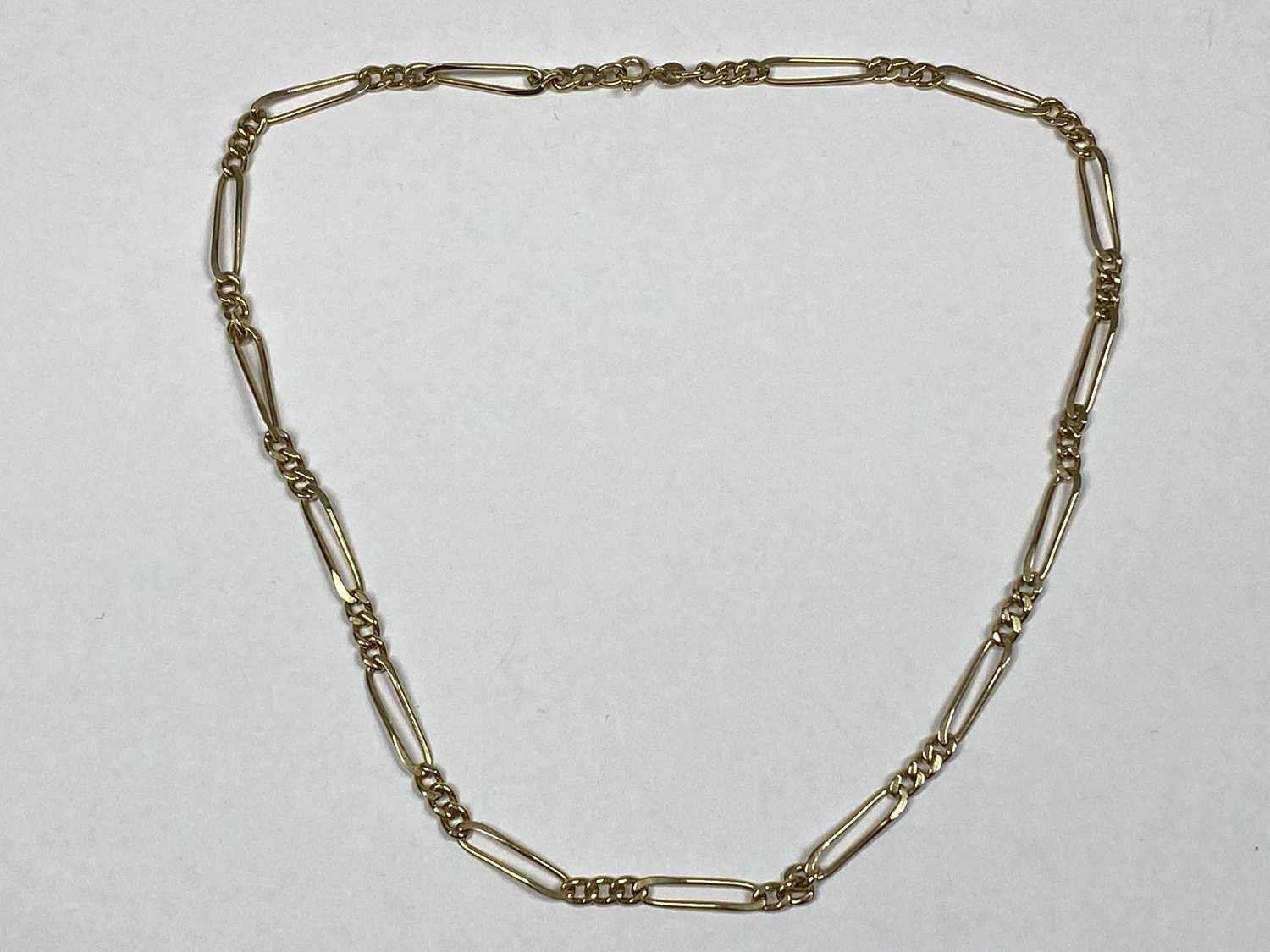 9CT GOLD FLAT LINK NECKLACE - 14.3grms, 44cms L