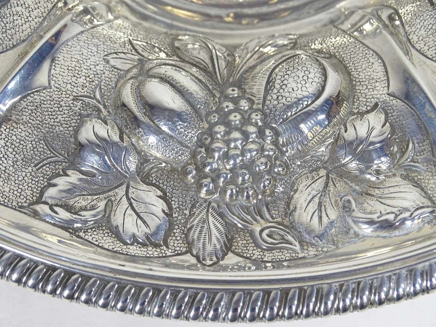 GEORGE III SILVER FRUIT BOWL, London 1781, maker probably Daniel Smith and Robert Sharpe, the - Image 2 of 4