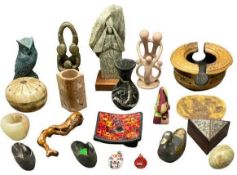 MINERAL & OTHER ORNAMENTS & INTERESTING ITEMS - an assortment