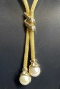 18CT GOLD DOUBLE PEARL ROUNDED MESH LINK NECKLACE - with spring clasp, 22grms, stamped '750',