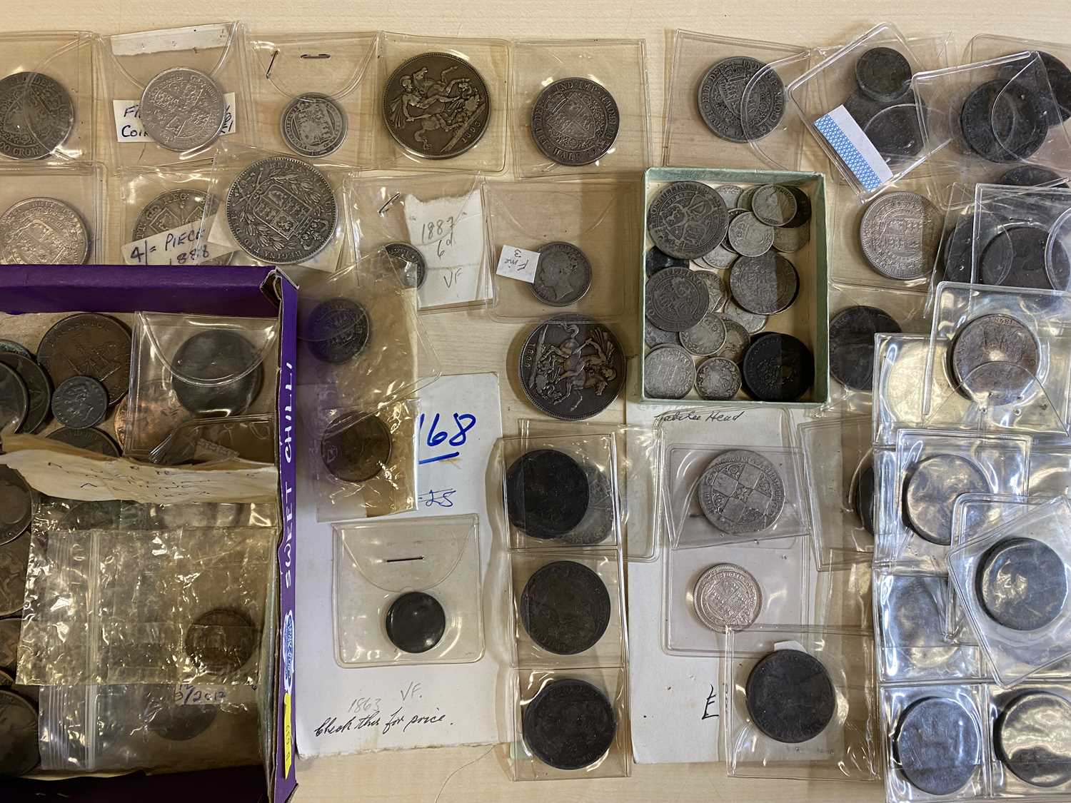 VICTORIAN COIN COLLECTION - 123 pieces to include crowns, 5, 4, 2 and 1 shilling pieces, half