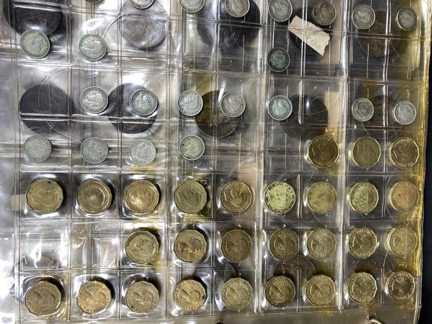 BRITISH COINAGE COLLECTION VICTORIA & LATER - 500 plus coins mainly contained in a single sleeved - Image 9 of 20