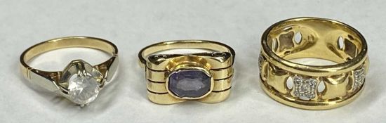 GEM SET RINGS (3) - an 18ct gold solitaire paste example, size mid P-Q, 3.5grms, an unmarked but